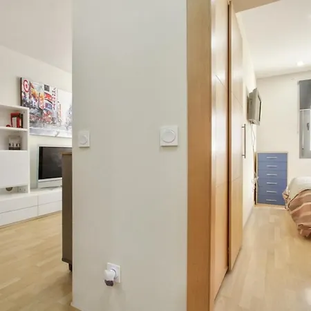Apartamento En Primera Linea De Playa En * Málaga